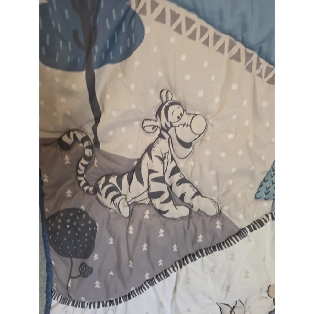 Disney Baby Forever Pooh Lambs & Ivy Crib Toddler Bed Quilt 33x43